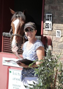 Zodiac Jack with his subsequent buyer Kerry Jack at the 2016 National Yearling Sale, bred and consigned by Roski Stud. Image: Candiese Marnewick