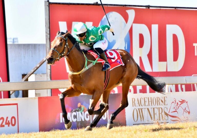 First #KZNBred winner of the day.: TwoStep Queen: Turffontein: Race 3