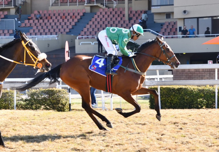 ITS A #KZNBRED WINNER: ACROSS THE POND, RACE 6, VAAL